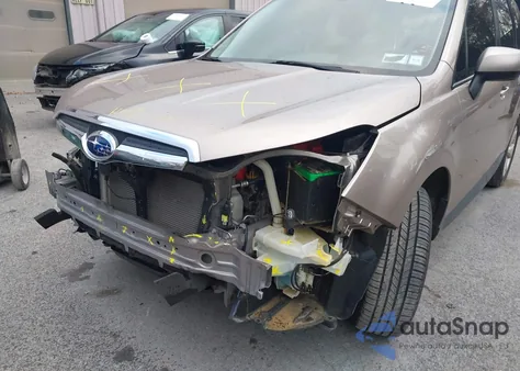 2016 Subaru Forester 2.5I Premium z USA, uszkodzony, nr VIN JF2SJADCXGH474602